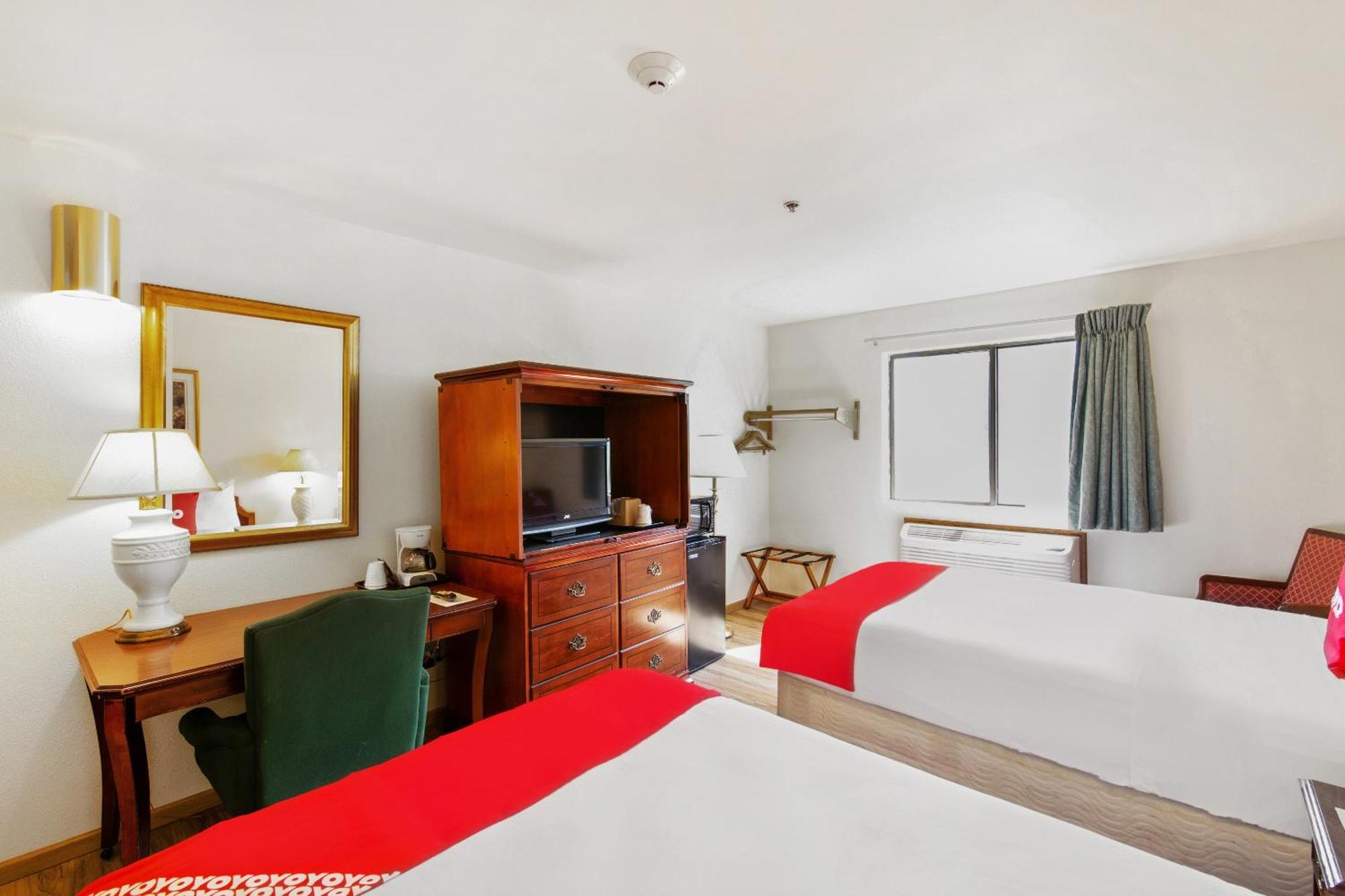 Oyo Hotel Portage I-94 Extérieur photo