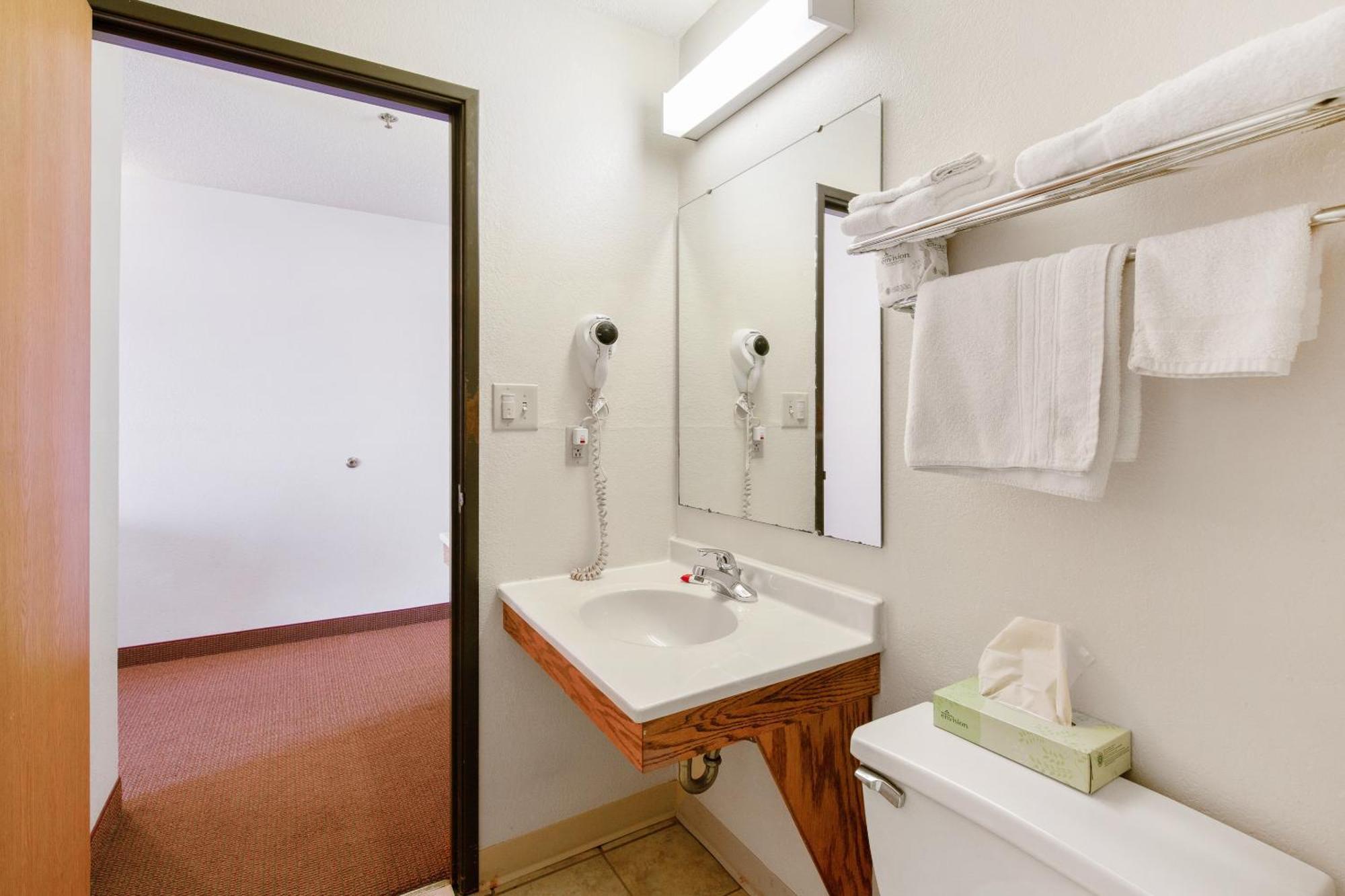 Oyo Hotel Portage I-94 Extérieur photo