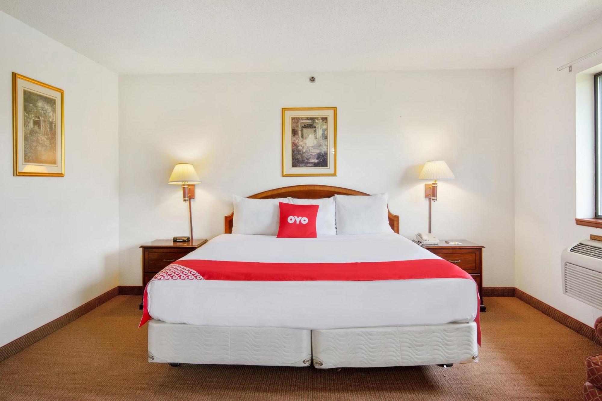 Oyo Hotel Portage I-94 Extérieur photo