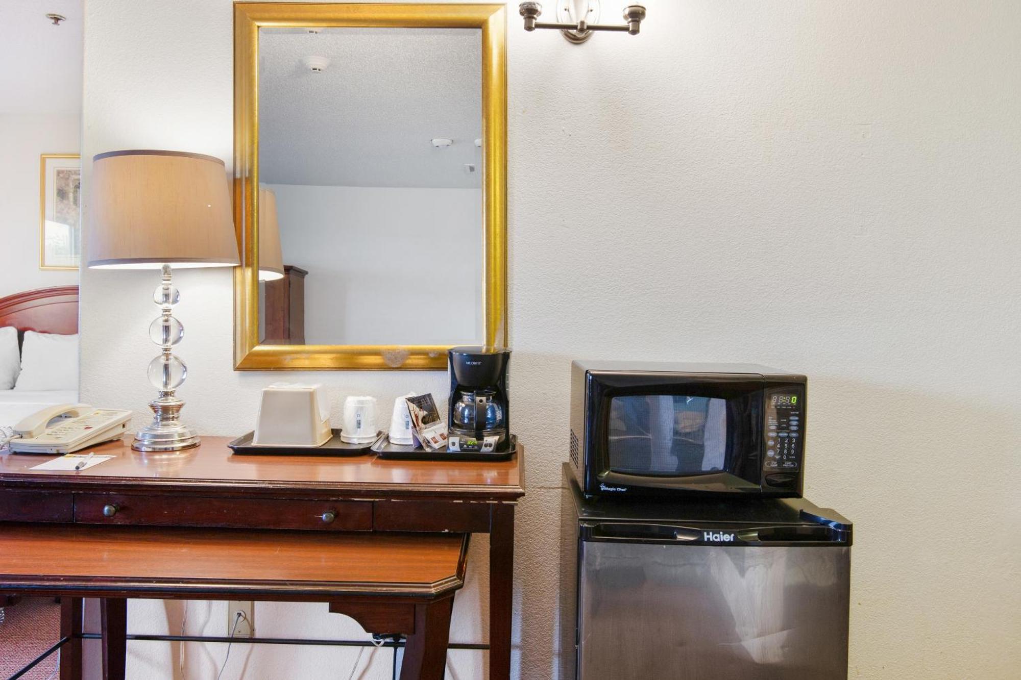 Oyo Hotel Portage I-94 Extérieur photo