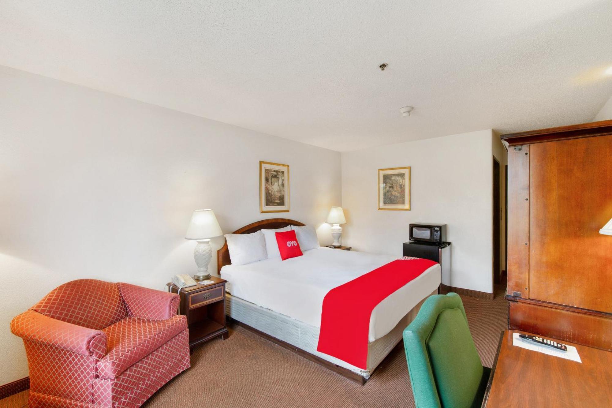 Oyo Hotel Portage I-94 Extérieur photo