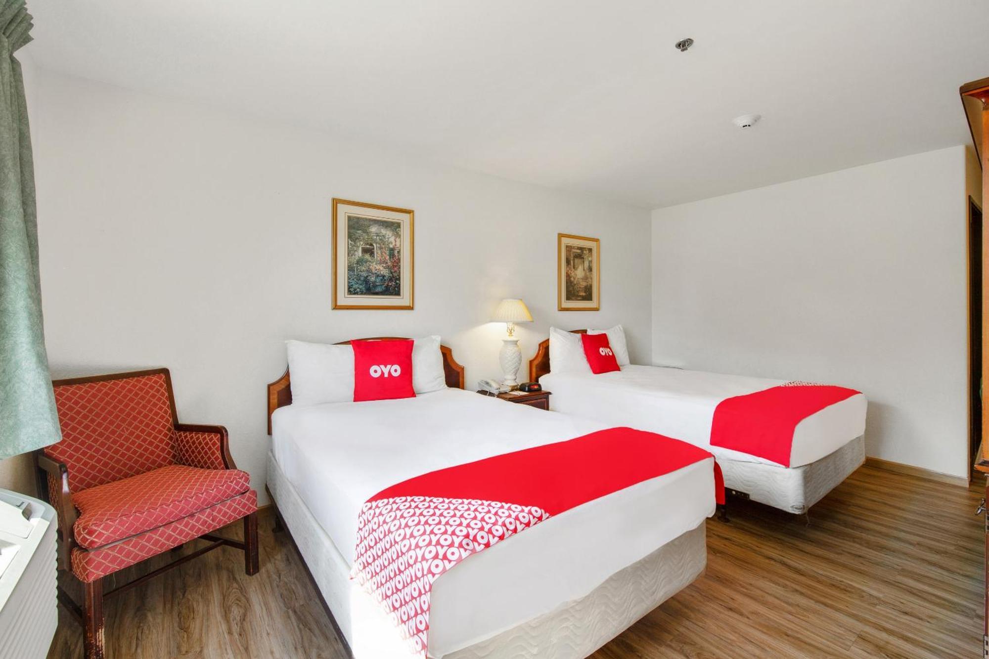Oyo Hotel Portage I-94 Extérieur photo